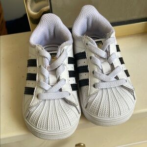 SOLD❌ Superstar Adidas